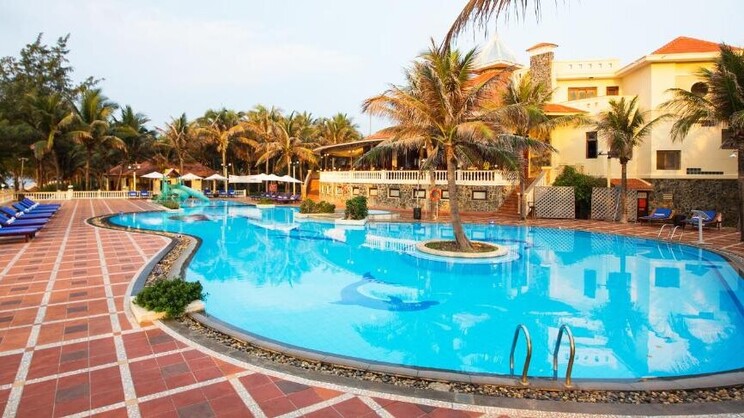 Golden Coast Resort and Spa